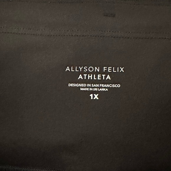 Allyson Felix x Athleta Felix Bike Shorts - Picture 7 of 7